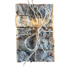 Carica l'immagine nel visualizzatore di Gallery, The Garden | Rose Soap